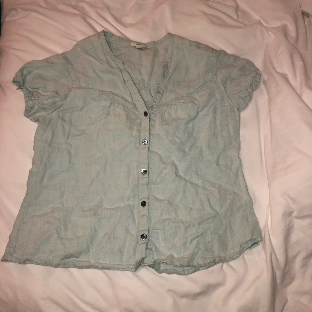 Gently used shirt